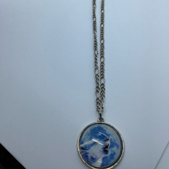 Wolf Pendant & Chain ( 3 for $15 ) - Picture 2 of 4
